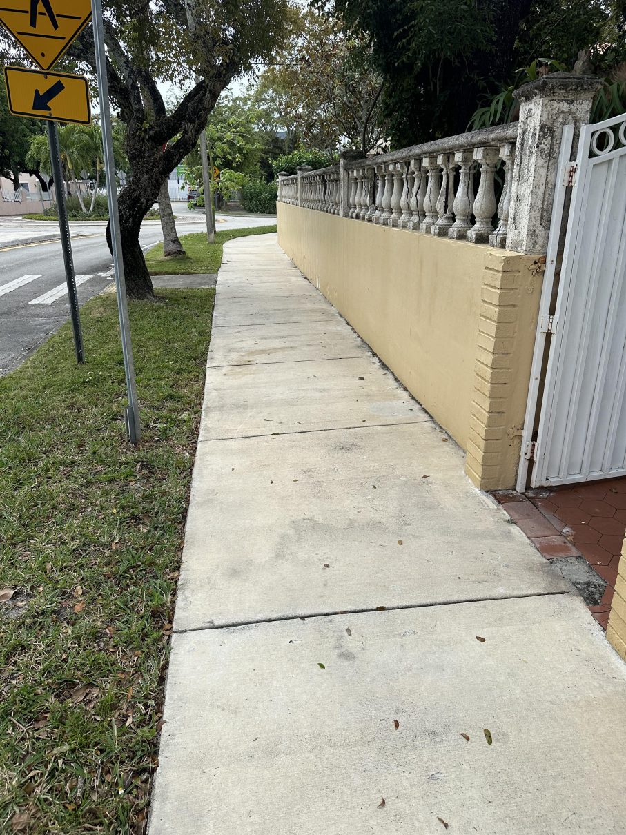 Exterior cleaning services in Brownsville, Miami
